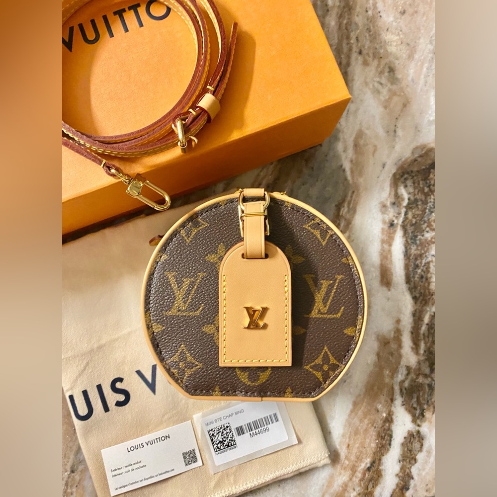 Louis Vuitton Mini Boite Chapeau bag with straps ✨ - Picture 4 of 16